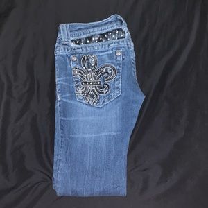 Low Rise Straight Leg Miss Me Jeans